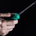 ネジ頭にプラスとマイナスがあるのはどうして?それぞれの利点は?