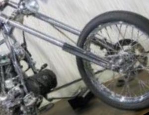 憧れのロングフォークチョッパー。かっこいいけど苦労も多いよ